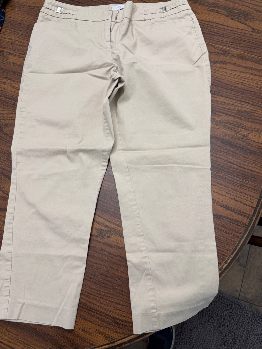 New York & Company Stretch Women's Khaki Capris